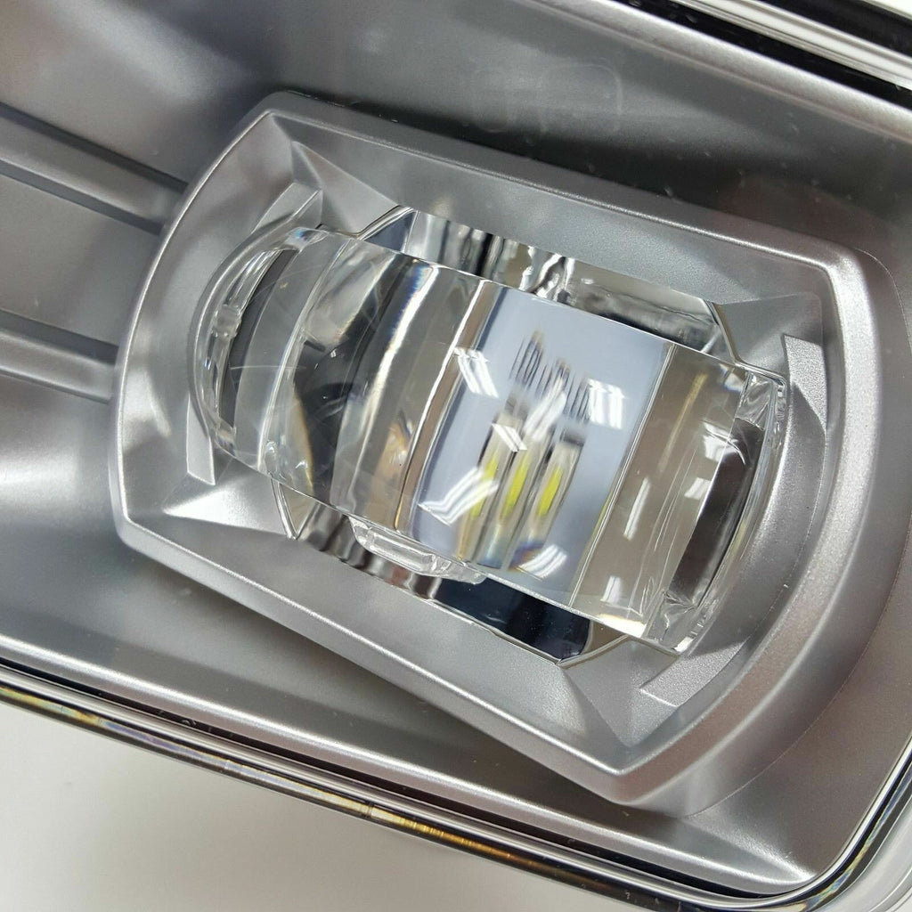 Built-in LED For 2007-2014 Chevrolet Suburban 1500 with Off Road Package Model Only Front Bumper Clear Fog Driving Lights Set OEM# 22872763 / 22872762 /GM2593160 / GM2592160 ﻿