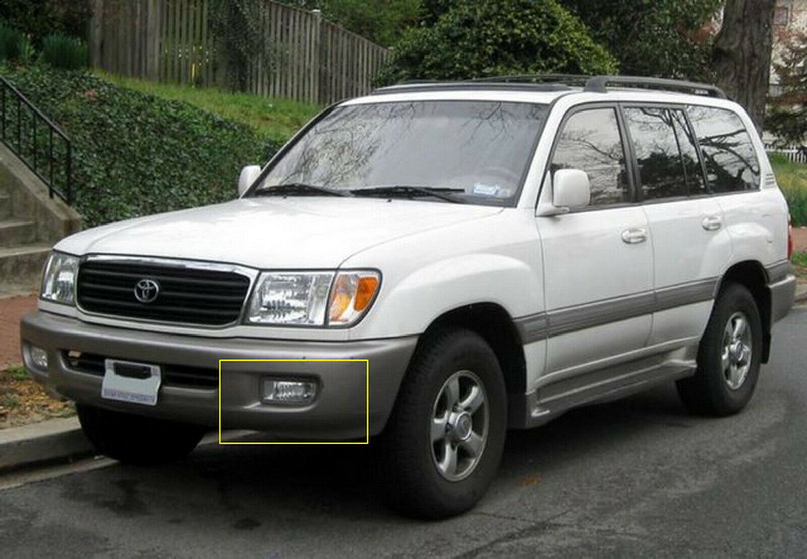 Fog Lights  For 1998-2007 Toyota Land Cruiser (OE Style Clear Lens with Adapter Plugs, Bulb) OE#TO2592101 / TO2593101, 81220-60042 / 81210-60122