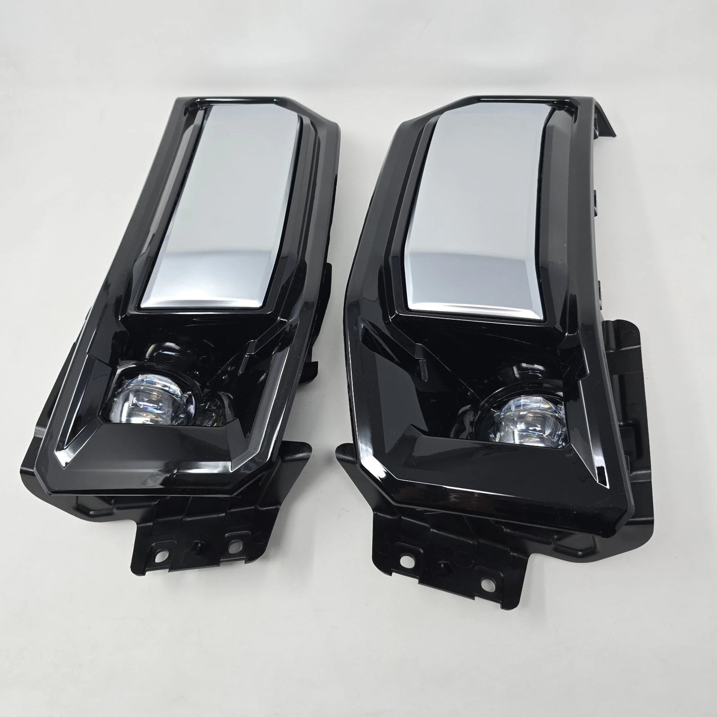 For 2024-2025 GMC Sierra 2500HD / 3500HD LED Fog Light Kit with Switch Bezel Wire Silver