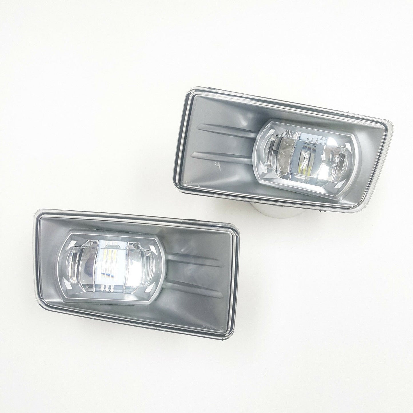 Built-in LED For 07-13 Chevrolet Avalanche Front Bumper Clear Fog Driving Lights Set with Off Road Package Model Only OEM#GM2593160 / GM2592160, 22872763 / 22872762