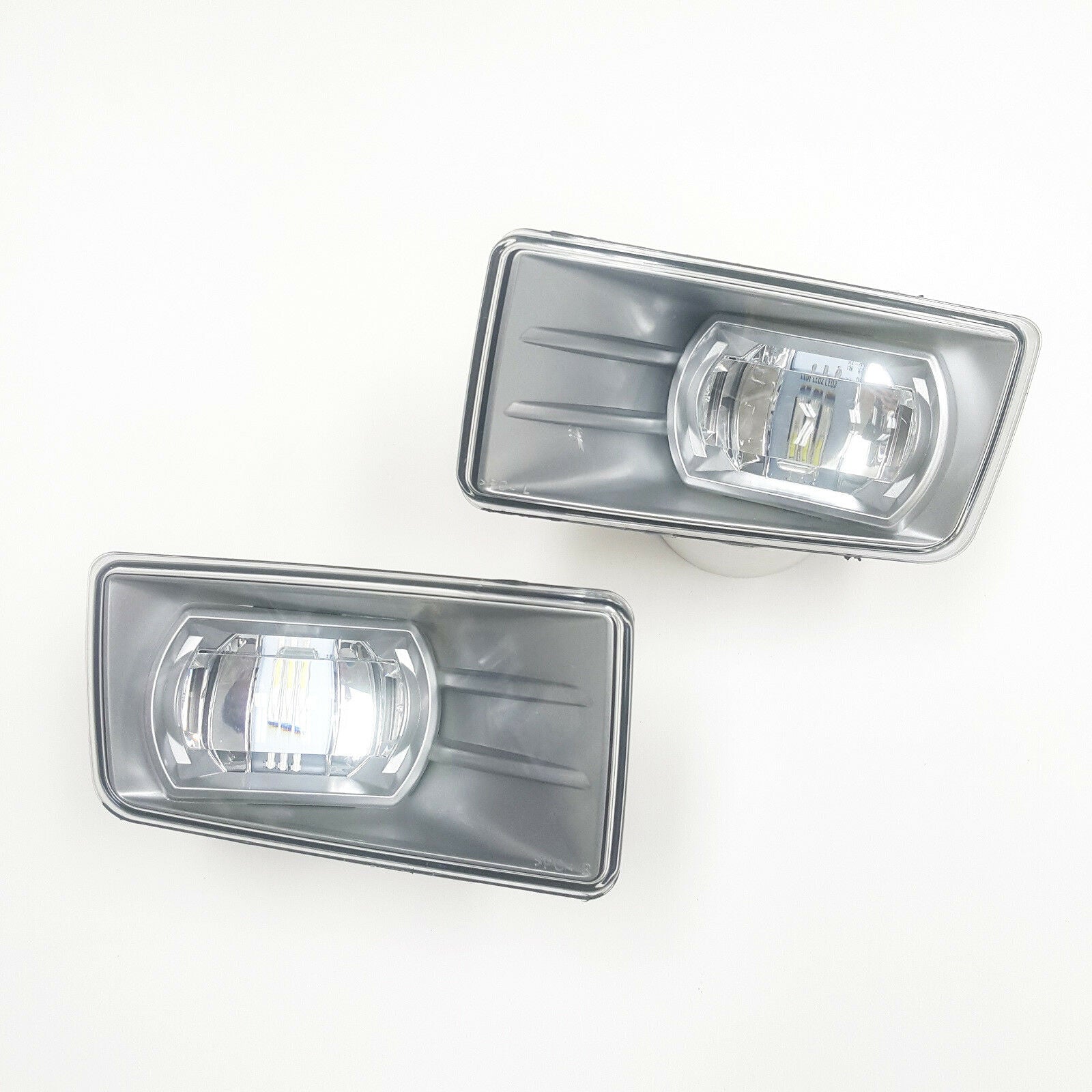 Built-in LED For 07-13 Chevrolet Avalanche Front Bumper Clear Fog Driving Lights Set with Off Road Package Model Only OEM#GM2593160 / GM2592160, 22872763 / 22872762