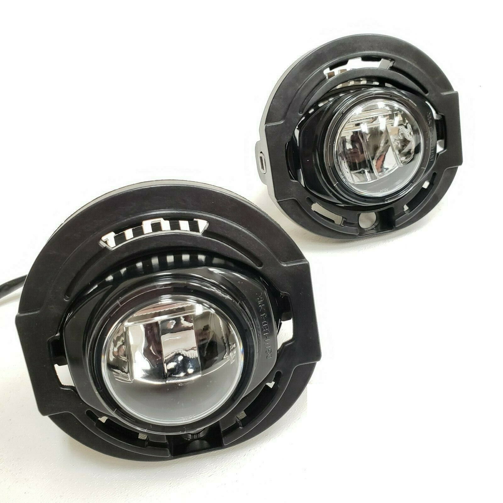 Fog Lights  for 2015 2016 2017 2018 2019 Dodge Charger SRT, OE Style Clear Lens Built-In LED Fog Lamps Assembly OE#68228884AC / CH2592153