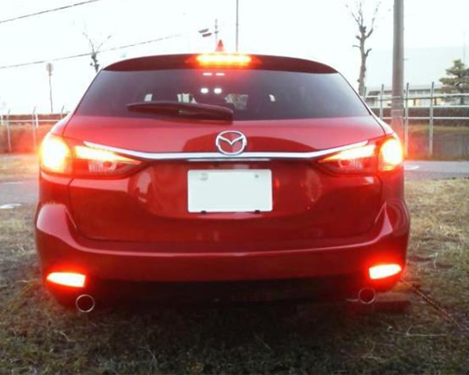 2x Red Lens Bumper Reflector LED Tail Stop Brake Light For Mazda 5 6 Mazda 3 4DR OEM#D350-51-5L0C, D350-51-5L0E; D350-51-5M0C, D350-51-5M0E