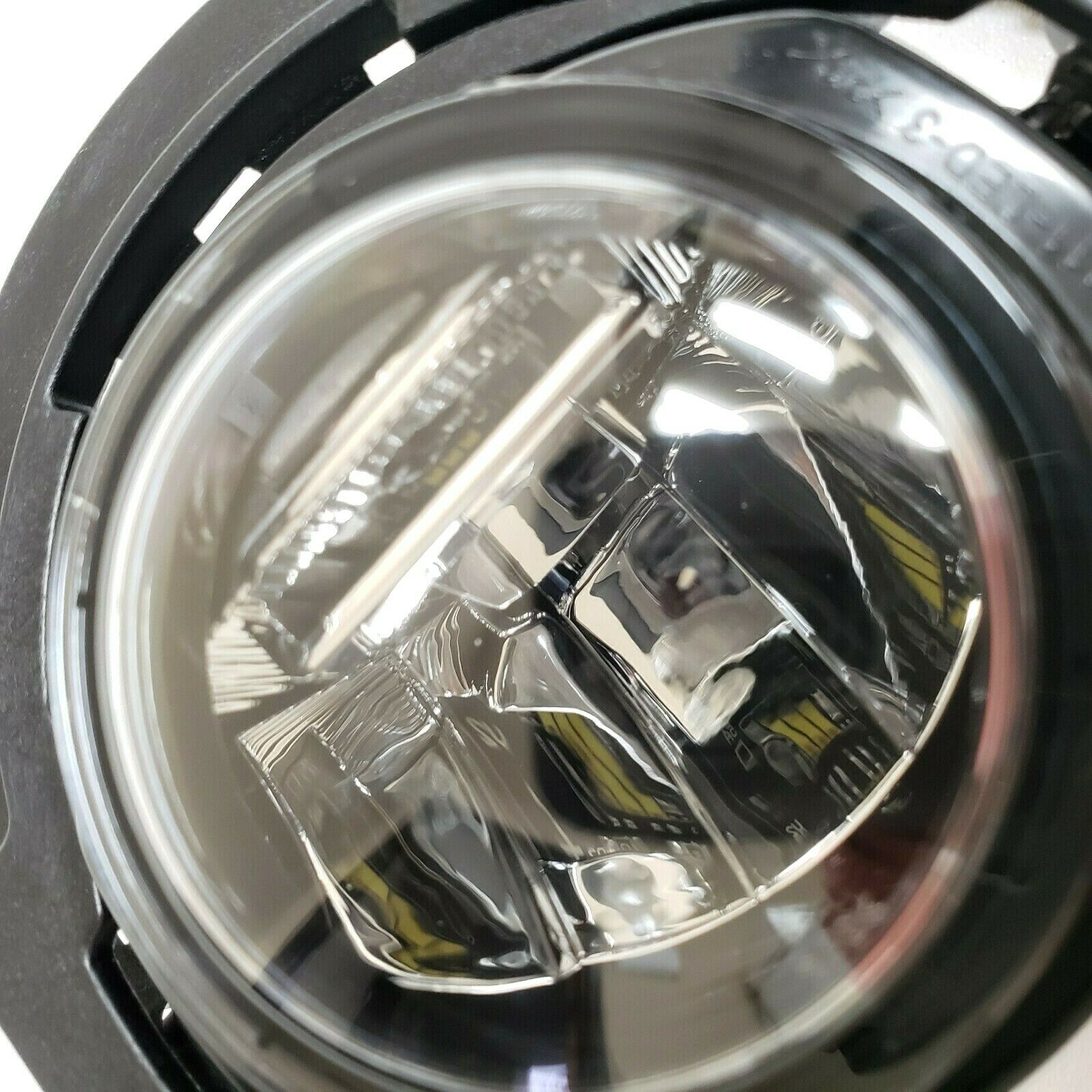 Fog Lights  For 2015 2016 2017 2018 2019 Chrysler 300, OE Style Clear Lens Built-In LED Fog Lamps Assembly (Will Not Fit 300 S Model) OE#68228884AC / CH2592153