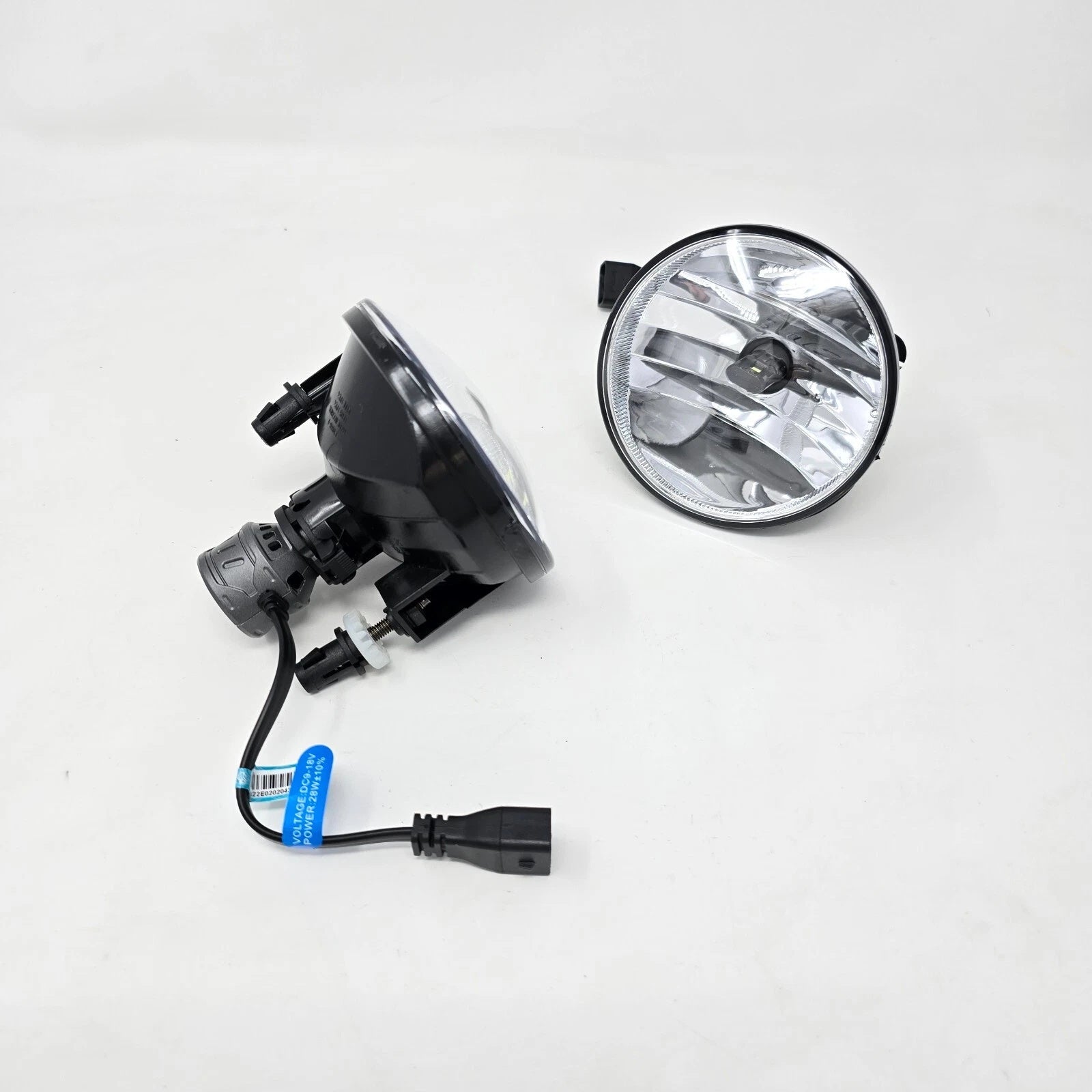 Clear Lens LED Fog Lights Kit For 2021-2022 Chevrolet Chevy Colorado with Wires Switch Chrome Bezel 5202 Bulbs Relay OEM# 15839896, GM2590104,84750570 / 84750569,GM1039271 GM1038271