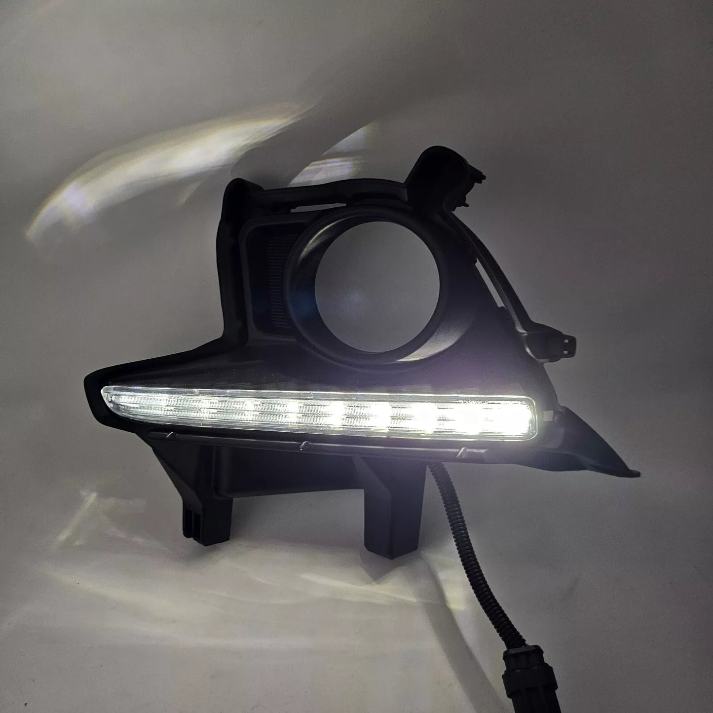 Clear Lens LED Fog Light Assembly With White Color LED DRL / Amber LED Signal Kit For 2014-2016 Highlander Switch Bezel Wire Kit Upgrade