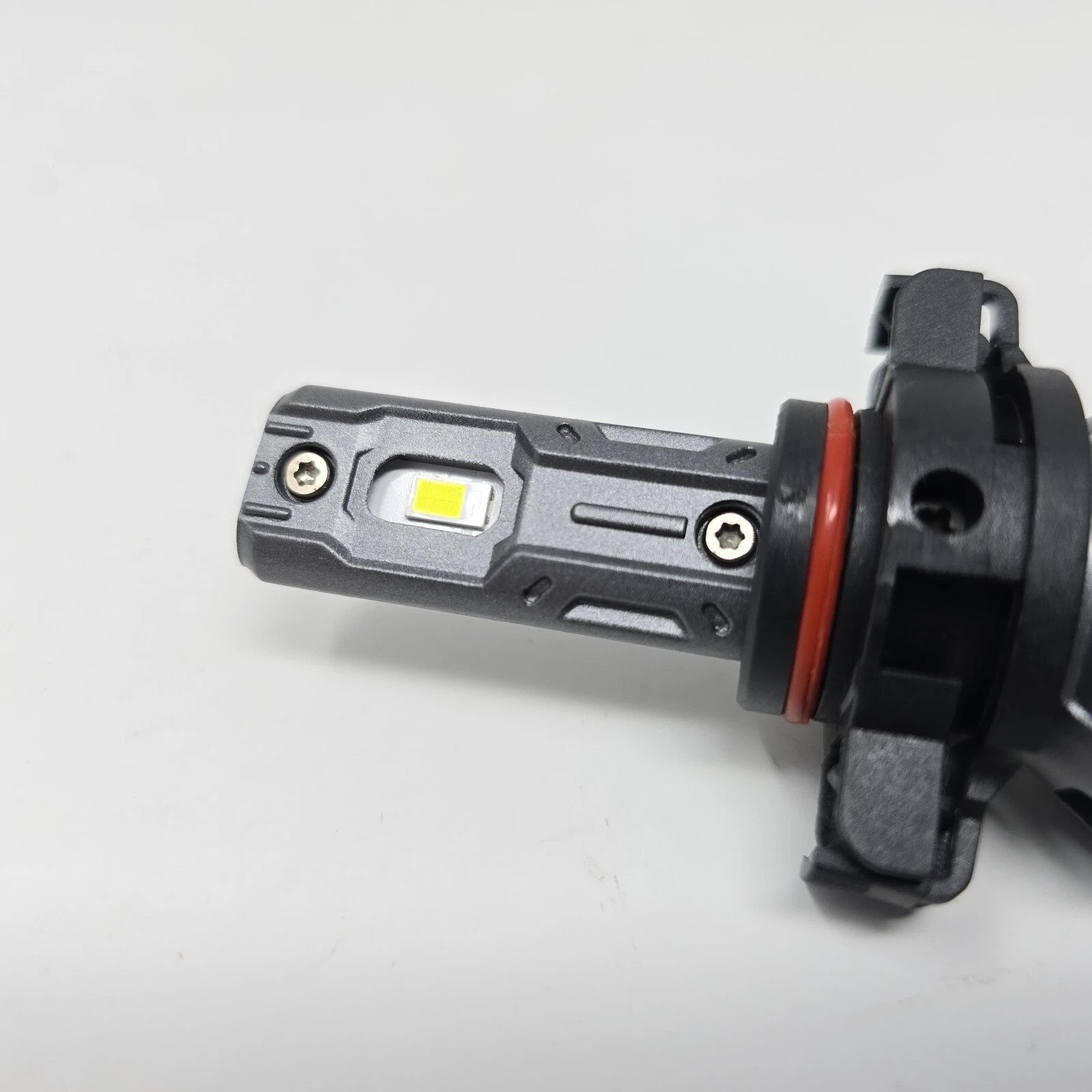 Clear Lens LED Fog Lights Kit For 2021-2022 Chevrolet Chevy Colorado with Wires Switch Chrome Bezel 5202 Bulbs Relay OEM# 15839896, GM2590104,84750570 / 84750569,GM1039271 GM1038271