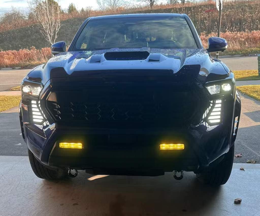 Clear Lens LED Fog Light Kit For 2024-2025 Toyota Tacoma with Wires Switch Relay Dual-Colors With Additional Signal Light Function