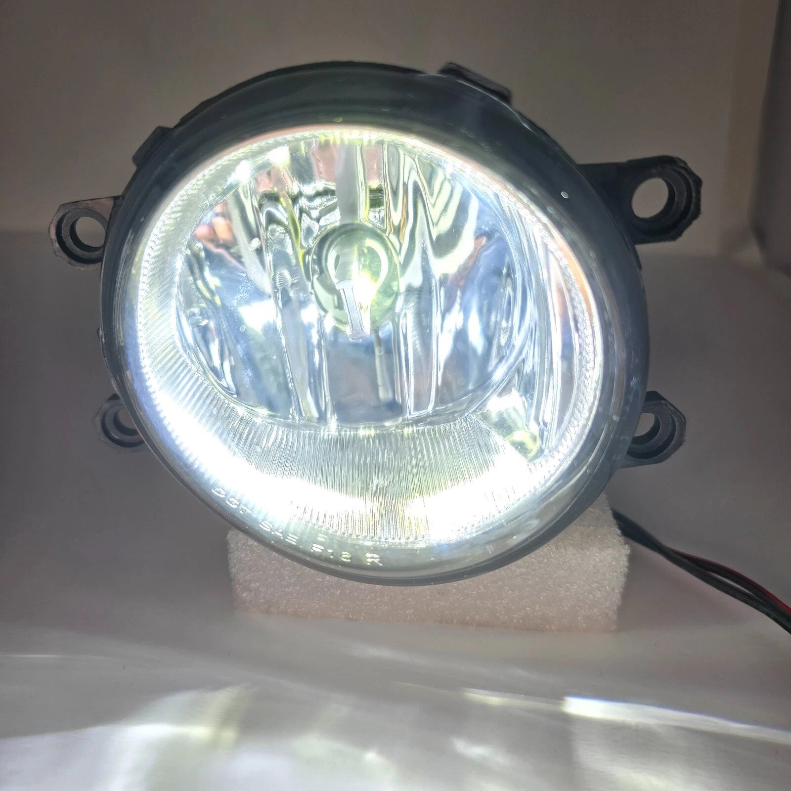 LED Fog Lights for 2011-2017 Toyota Sienna SE Xenon White (OE Style Clear Lens with Chrome Bezels, Wires, Switch) OEM#81210-08020 / 81220-08020, TO1038150 / TO1039150
