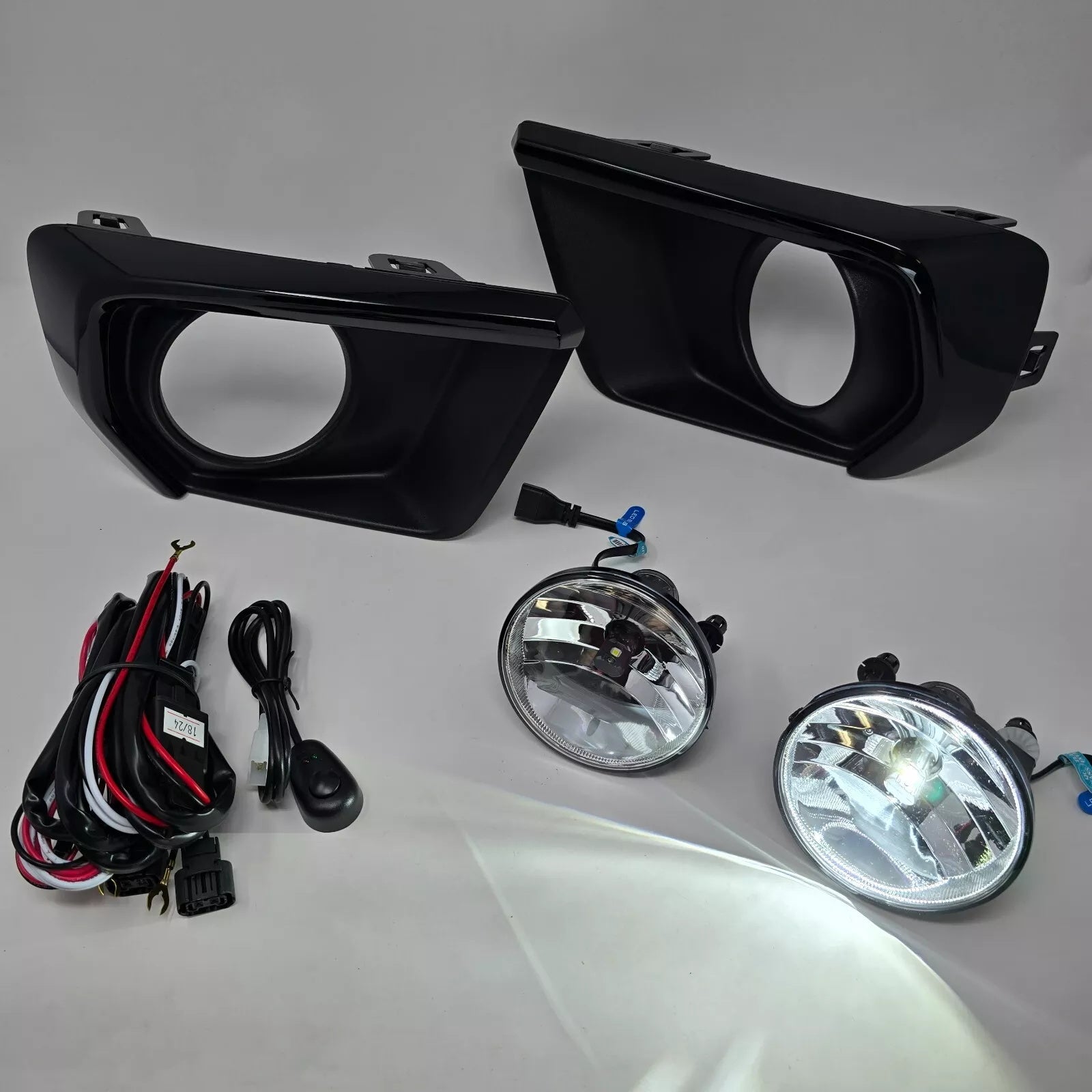 Clear Lens LED Fog Lights Kit For 2021-2022 Chevy Colorado with Bezel Switch Wire Bulbs OEM# 15839896,GM2590104,84750570 / 84750569 ,GM1039271 GM1038271