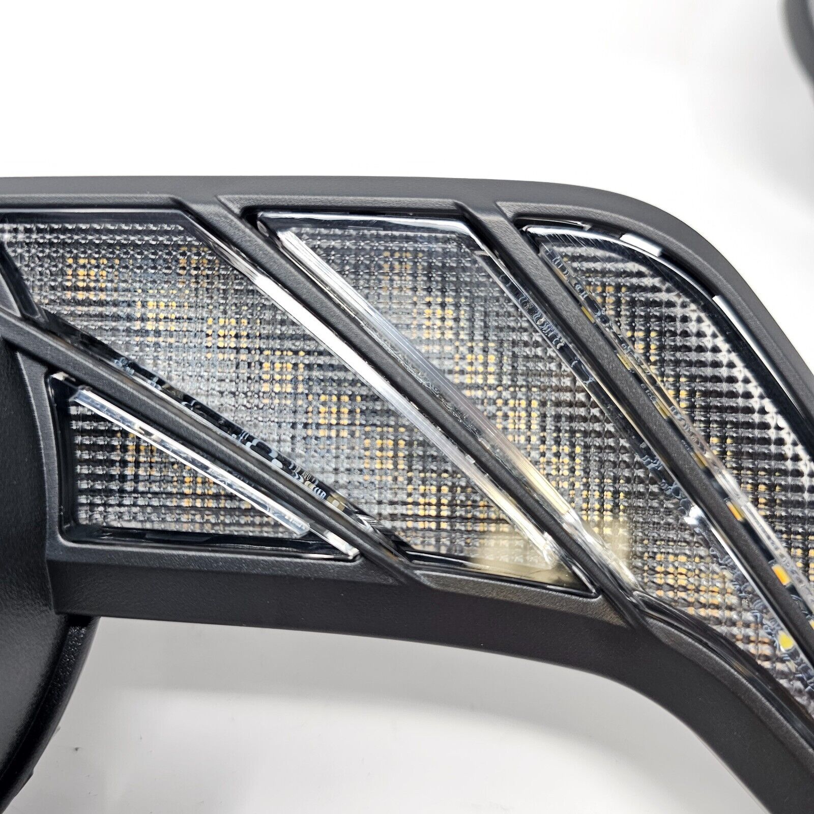 LED White DRL Amber Signal Fog Lights And Bezel Set For 2014-2023 Toyota 4Runner SR5 Base TRD Trail Sport OEM#5212735100, 5212835080 8121012230, 8122012230 TO1038173, TO1039173 TO2593126, TO2592126