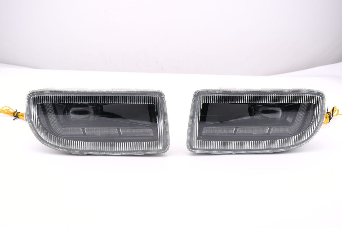 Dual Color LED Fog Signal DRL Light Kit for1998-2007 Toyota Land Cruiser as Functions White DRL Light,Amber Signal Lights OEM# TO2592101 / TO2593101